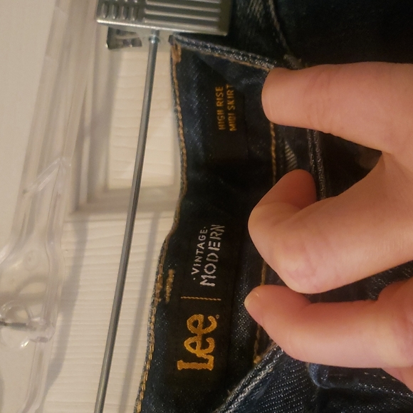 Lee Jean skirt - Picture 2 of 2